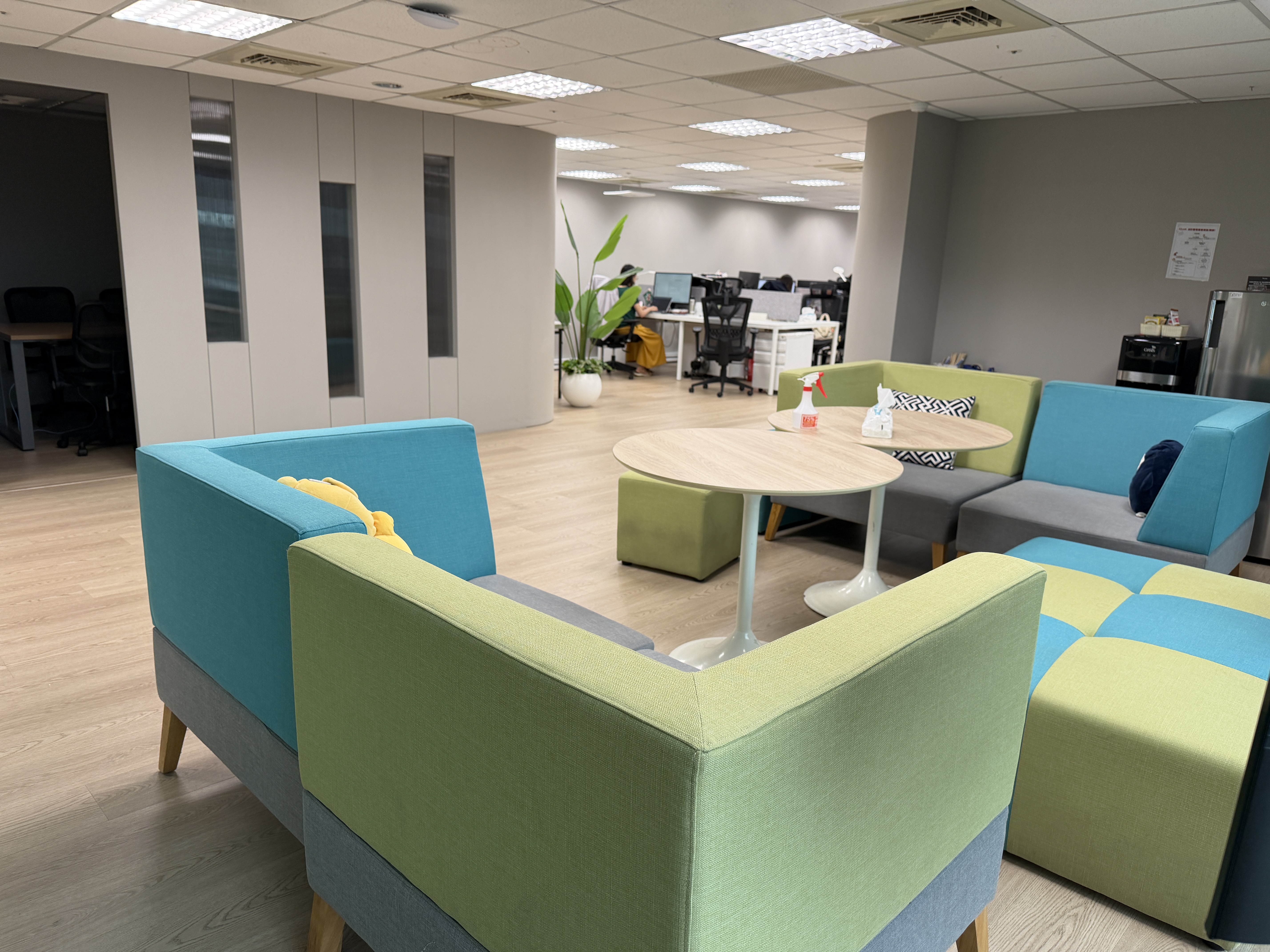 KDAN Office Area_07
