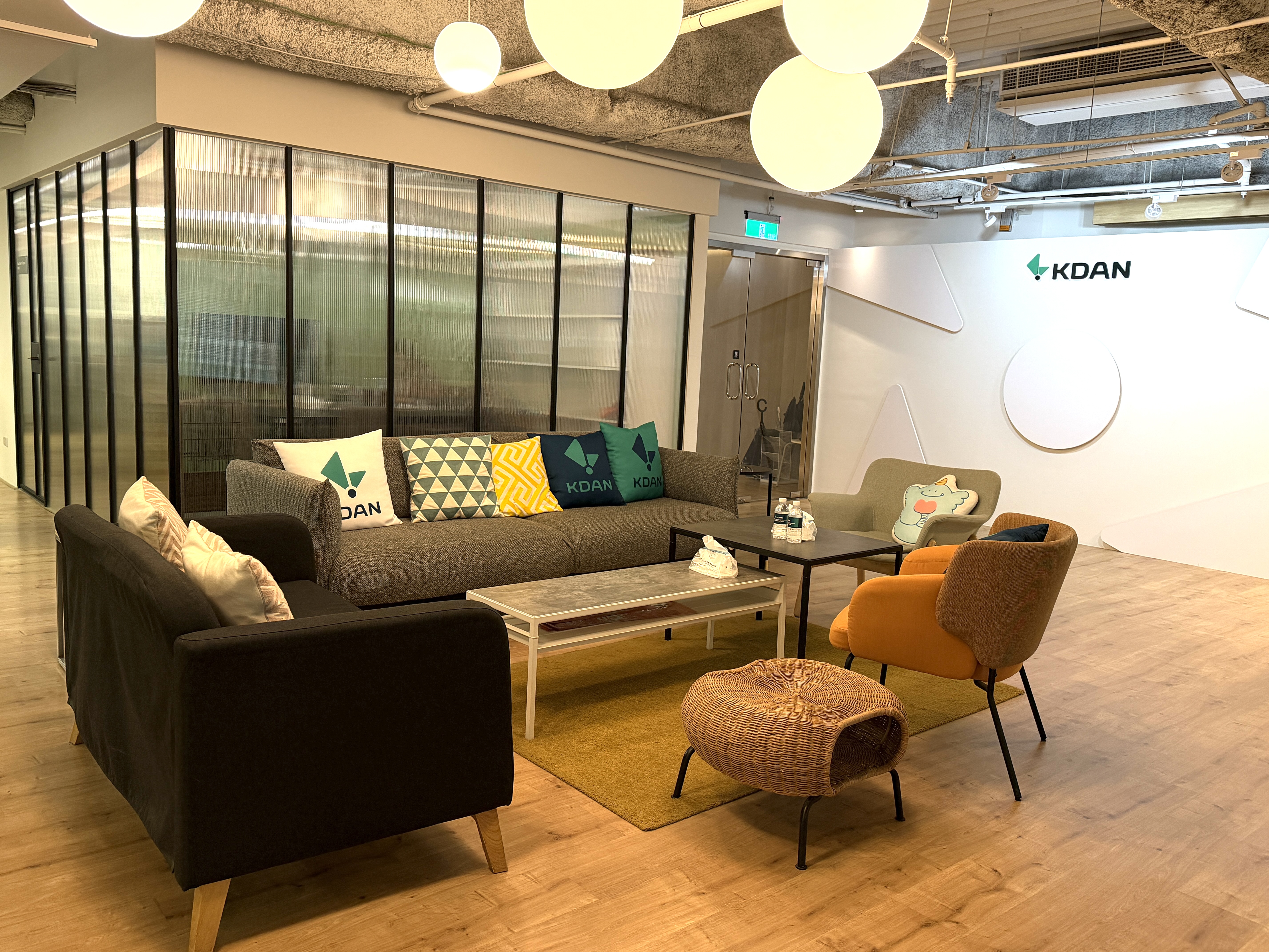 KDAN Office Area_12