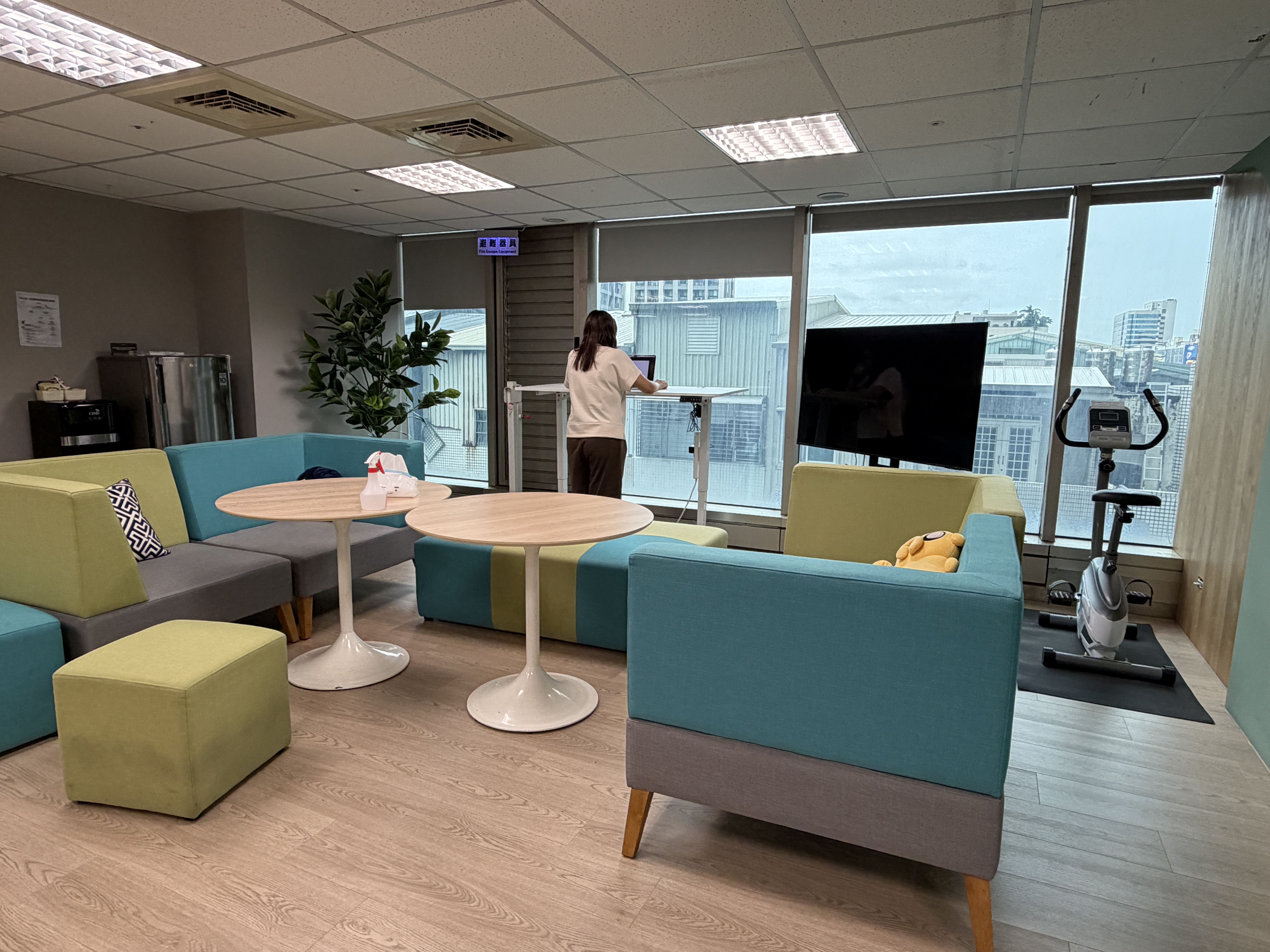 KDAN Office Area_09